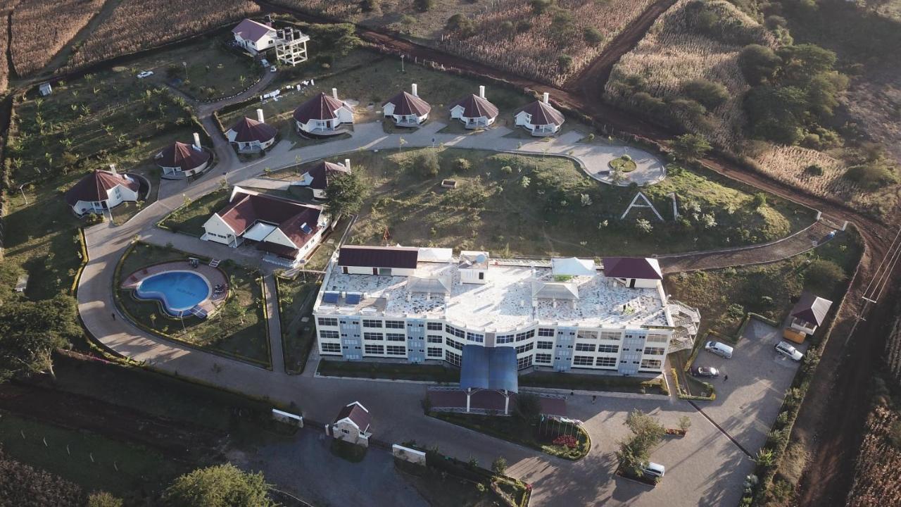 A1 Hotel And Resort Аруша Экстерьер фото