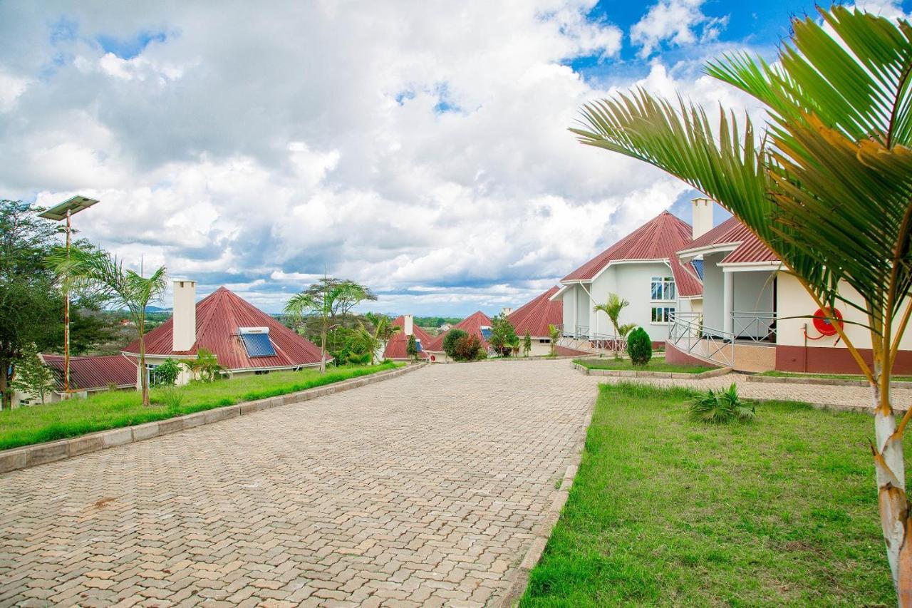 A1 Hotel And Resort Аруша Экстерьер фото